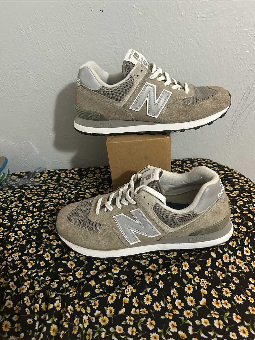 New Balance Men’s Sneaker in Taupe and White